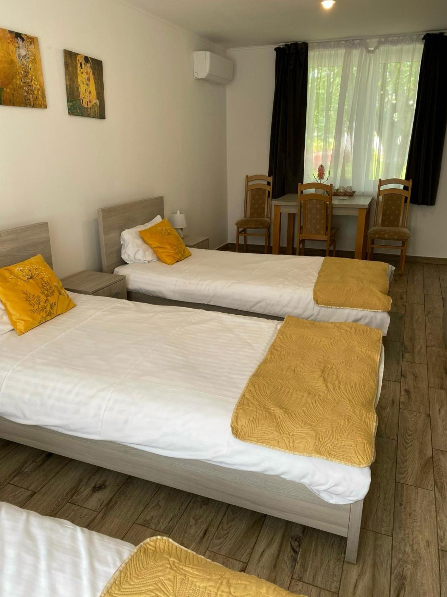 Apartamenty Wakacyjna Wioska Ngo 20M Od Suntago Mszczonów Esterno foto